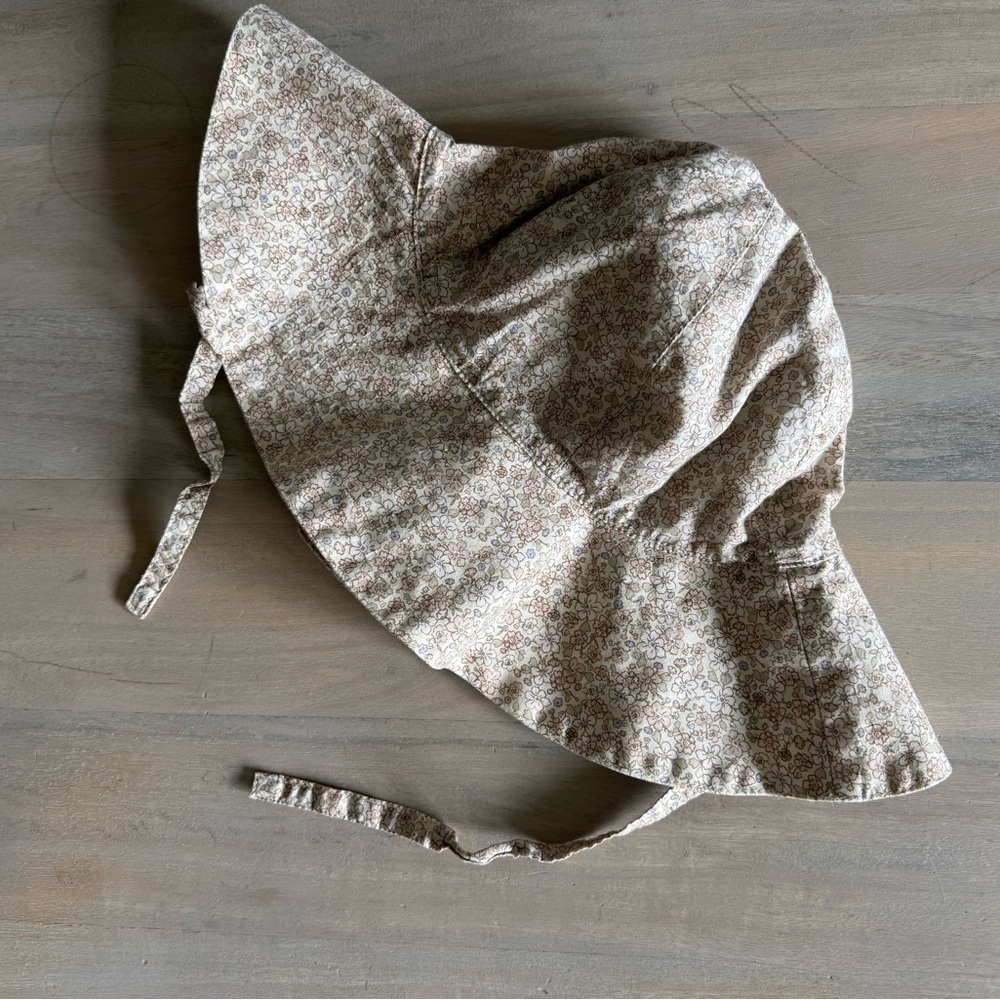 Jamie Kay - size XL organic cotton hat.